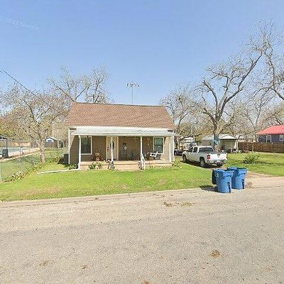 464 W Colorado St, La Grange, TX 78945