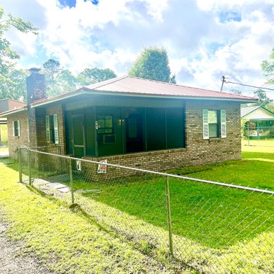 467 1 St St, Chipley, FL 32428