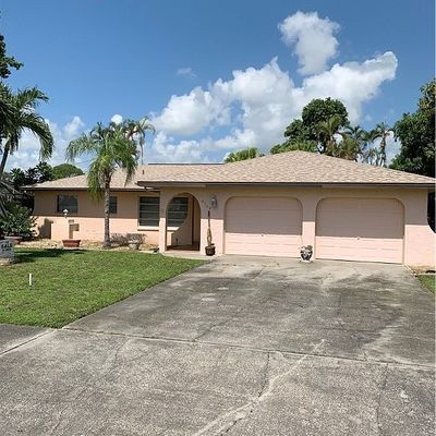 4709 Vinsetta Ave, North Fort Myers, FL 33903