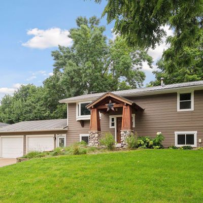 415 Adams Dr W, Young America, MN 55397