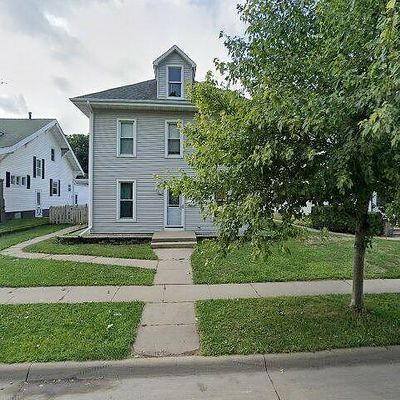 419 2 Nd Ave Se, Dyersville, IA 52040