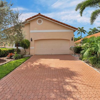 5040 Alencia Ct, Delray Beach, FL 33484