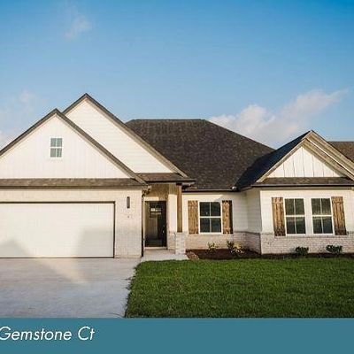 6 Gemstone Ct, Angleton, TX 77515