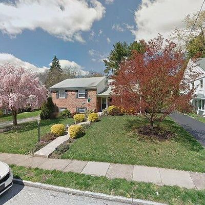 60 Server Ln, Springfield, PA 19064