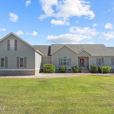 558 Davenport Farm Rd, Winterville, NC 28590