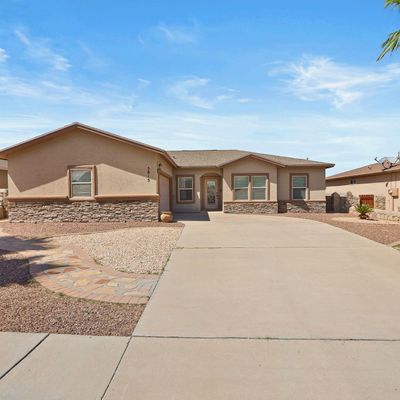 5815 Manchester Dr, Santa Teresa, NM 88008