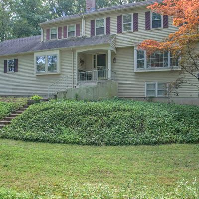 70 Braemar Dr, Cheshire, CT 06410