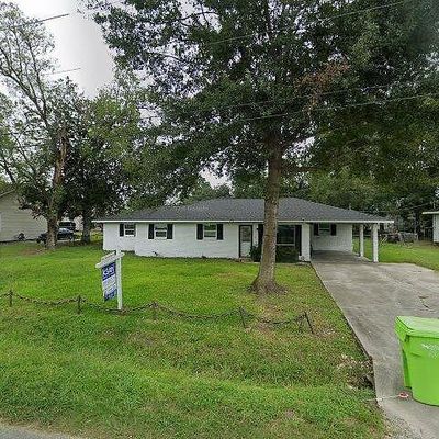 711 Albert St, Breaux Bridge, LA 70517