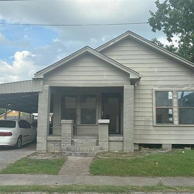 720 Yupon St, Baytown, TX 77520