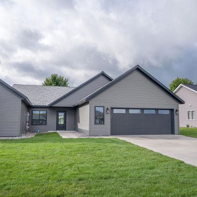 722 Westland Ln, New London, MN 56273