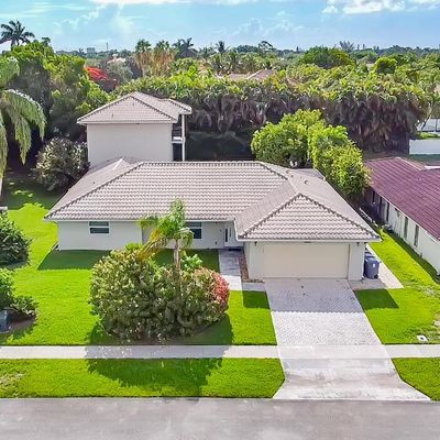 7304 San Sebastian Dr, Boca Raton, FL 33433