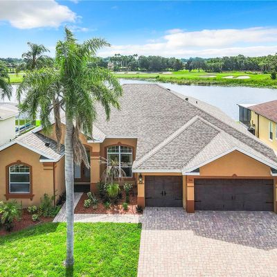 754 Golf Course Pkwy, Davenport, FL 33837