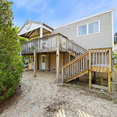 9 Olsen Ave, Beach Haven, NJ 08008