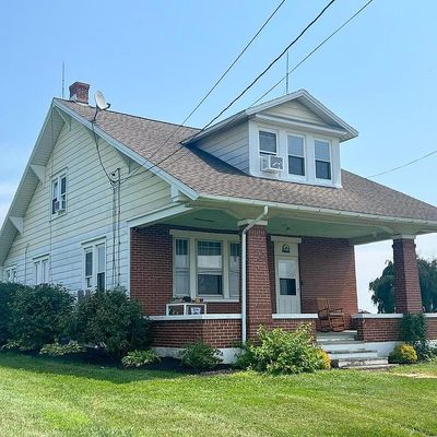 77 S Kemp Rd, Kutztown, PA 19530