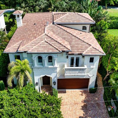 785 Lake Dr, Boca Raton, FL 33432