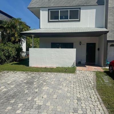 7953 Sw 6 Th St, North Lauderdale, FL 33068