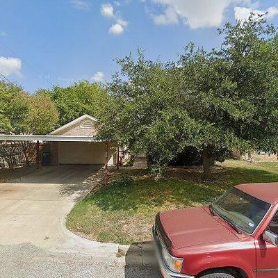 801 Heritage Ave, Blue Mound, TX 76131