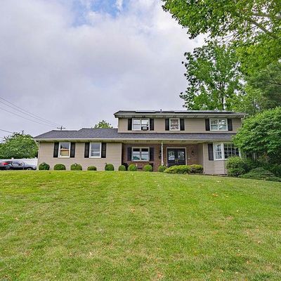 81 Blenheim Dr, Easton, PA 18045