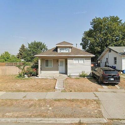 811 E Bridgeport Ave, Spokane, WA 99207