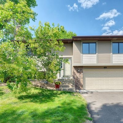 9570 Kingsview Ln N, Maple Grove, MN 55369