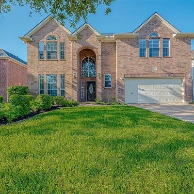 9006 Sunny Brook Ln, Pearland, TX 77584