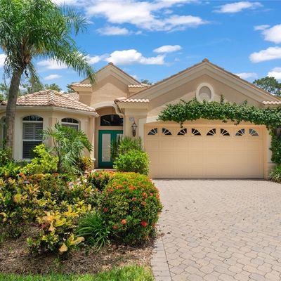 9190 Troon Lakes Dr, Naples, FL 34109