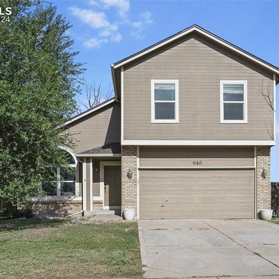 946 Lake Ave, Fountain, CO 80817