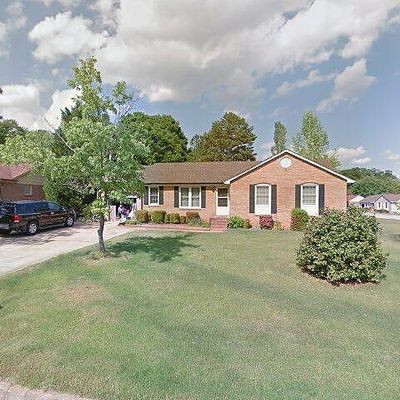 100 Lawnfield St, Mauldin, SC 29662