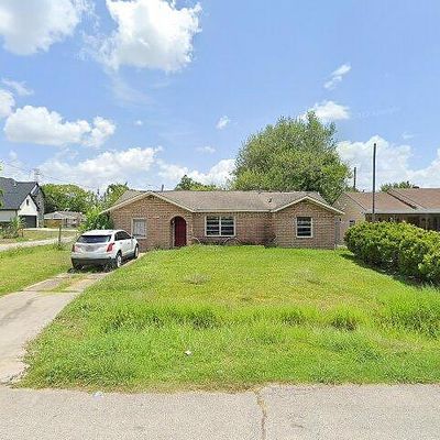 10001 Chesterfield Dr, Houston, TX 77051