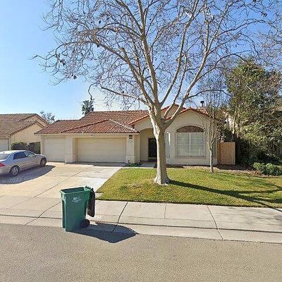 10047 River Bluff Ln, Stockton, CA 95209