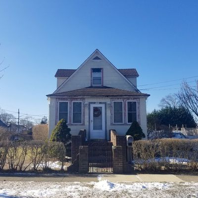 101 15 Th Ave, West Babylon, NY 11704