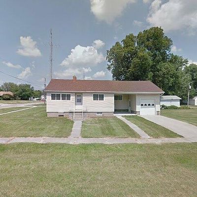 101 E Pine St, Hartsburg, IL 62643