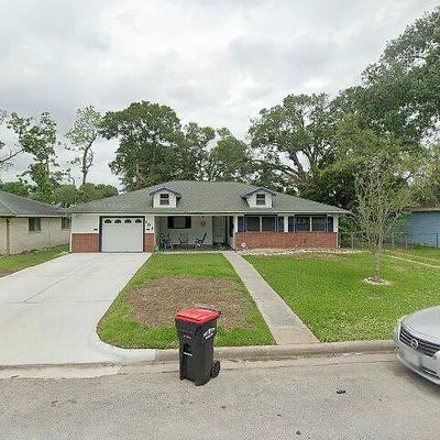 102 Harvey Ave, Baytown, TX 77520