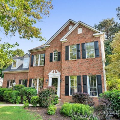 102 Meadow Pond Ln, Mooresville, NC 28117