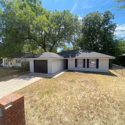 1033 S 15 Th St, Abilene, TX 79602