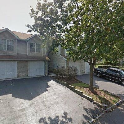 1077 Oakcroft Ln, Somerset, NJ 08873