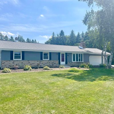 W236 N9288 Monticello Dr, Colgate, WI 53017