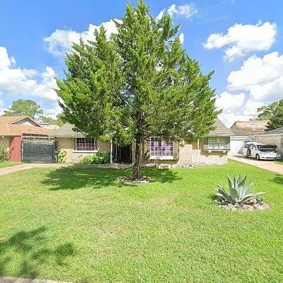 11522 High Star Dr, Houston, TX 77072