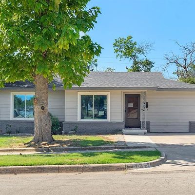 1201 W Felix St, Fort Worth, TX 76115