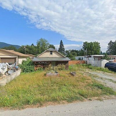 1208 Hickory St, Sandpoint, ID 83864