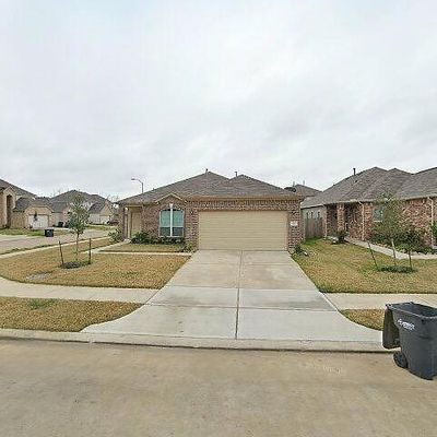 12430 King Louis Dr, Houston, TX 77044