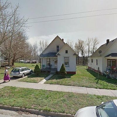 1253 W Green St, Decatur, IL 62522