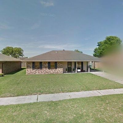 108 N Moss Dr, Houma, LA 70360