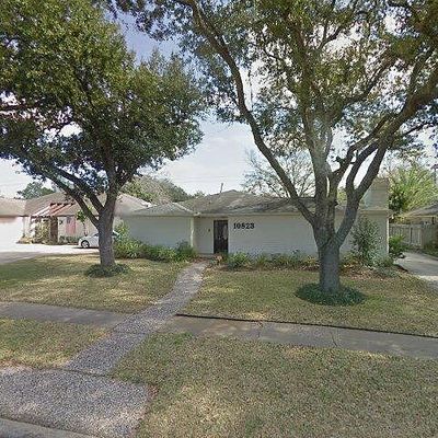 10823 Kitty Brook Dr, Houston, TX 77071