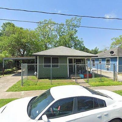 109 E Hunnicutt St, Baytown, TX 77520