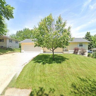 109 Primrose Ln, La Porte City, IA 50651