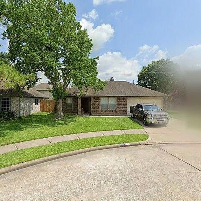 10915 Linwood Ct, La Porte, TX 77571