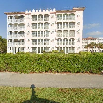 1099 S Ocean Blvd #305, Boca Raton, FL 33432