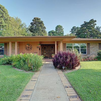 11 Palm Dr, Texarkana, TX 75503