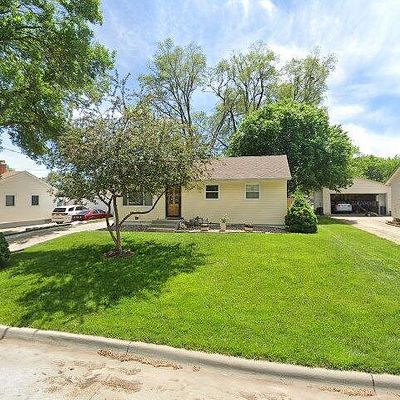 110 Robin Rd, Council Bluffs, IA 51503